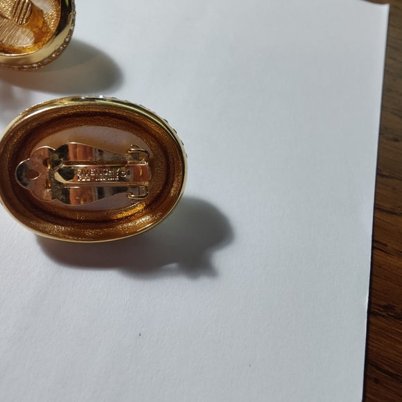Givenchy earrings - Picture 3 of 5